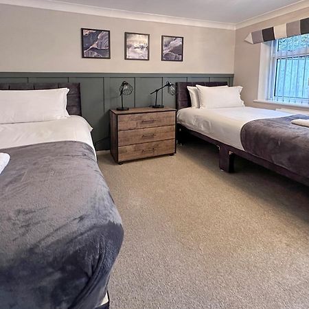 Blunsdon Lodge - Spacious Bungalow, High Speed Wi-Fi, Free Private Parking, Garden Swindon Zewnętrze zdjęcie